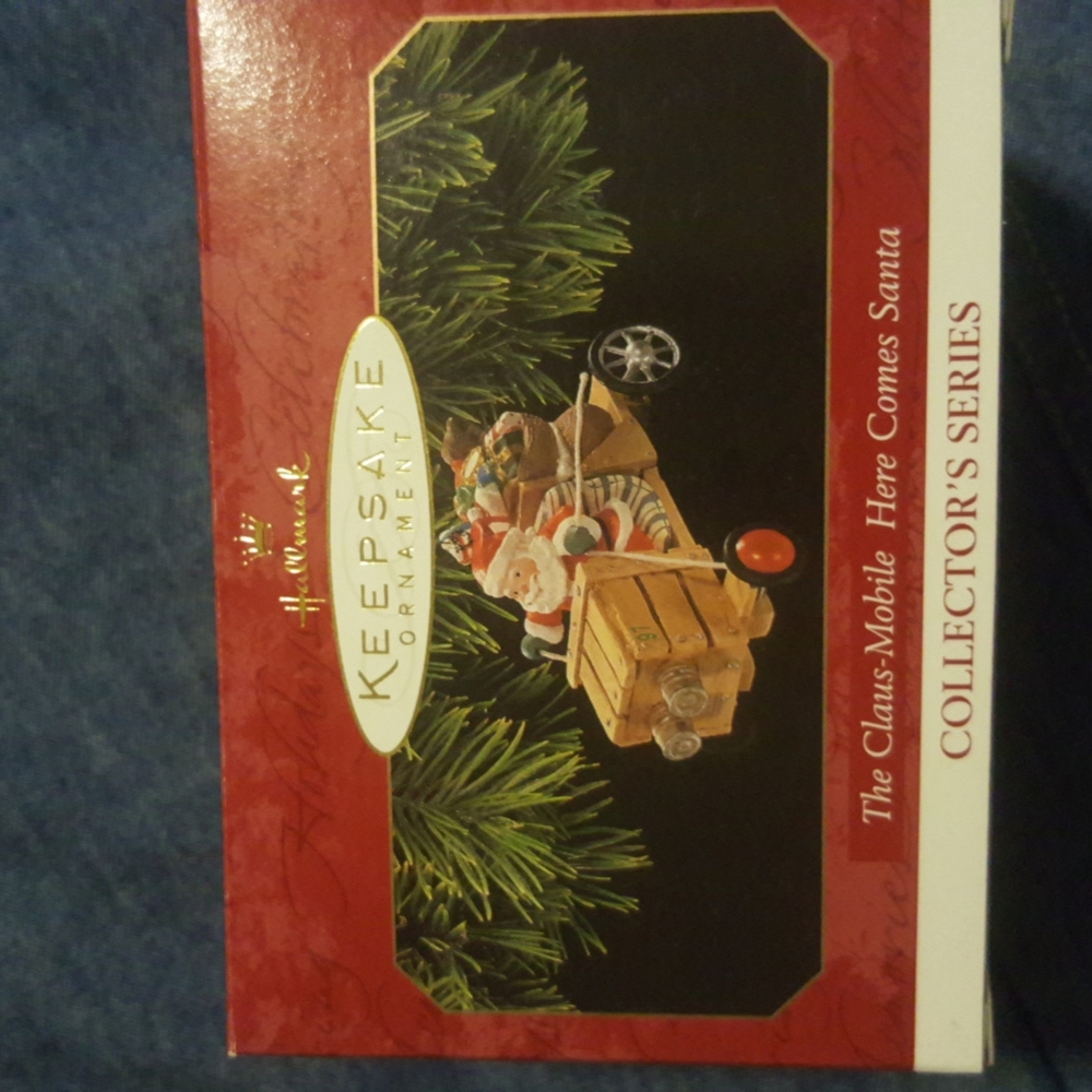 Hallmark 1997 THE CLAUS MOBILE Holiday Christmas Ornament